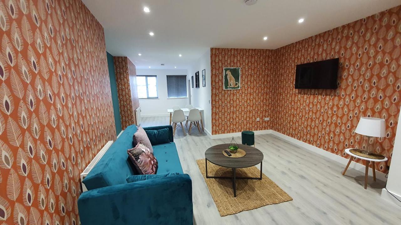 Rest & Recharge At The Station Apartments Mánchester Exterior foto