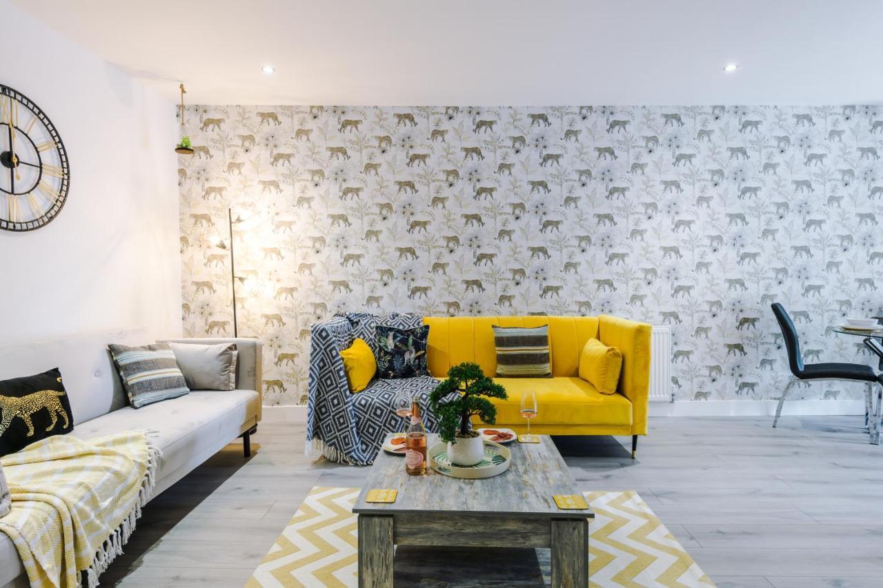Rest & Recharge At The Station Apartments Mánchester Exterior foto